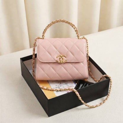 Chanel ᴍɪɴɪ ᴛᴏᴘ ʜᴀɴᴅʟᴇ
ғʟᴀᴘ ᴄʀᴏssʙᴏᴅʏ ʙᴀɢ
ɢᴏʟᴅ ᴄʜᴀɪɴ ʜᴀʀᴅᴡᴀʀᴇ
sɪᴢᴇ: 15 cm
ᴡɪᴛʜ  BOX

95 dhs💛

Zain31
♥️♥️♥️