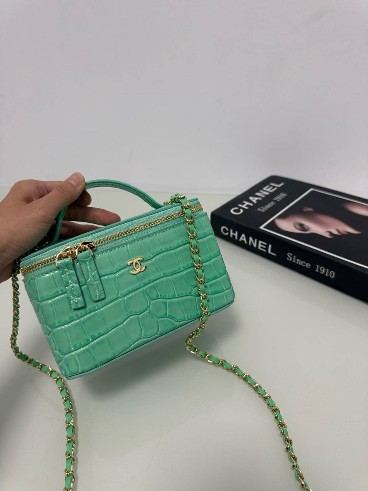Chanel
Mastser✅✅
280 dhs🇦🇪🇦🇪

Zain153
♥️♥️♥️