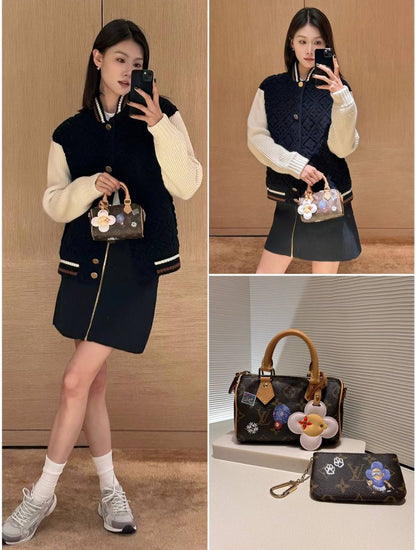 LV
125 dhs✅
size：16cm
High-quality with box

Zain35
♥️♥️♥️