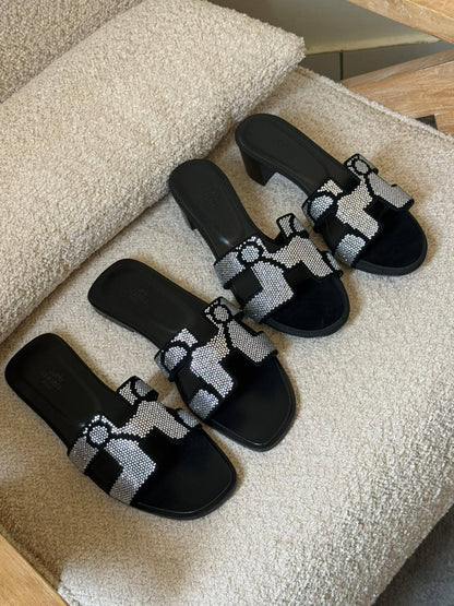 Hermes

𝐀𝐯𝐚𝐢𝐥𝐚𝐛𝐥𝐞 𝐍𝐨𝐰
𝐒𝐢𝐳𝐞𝐬: 𝟑𝟔 — 𝟒𝟏
430 dhs🇦🇪🇦🇪

Zain298
♥️♥️♥️