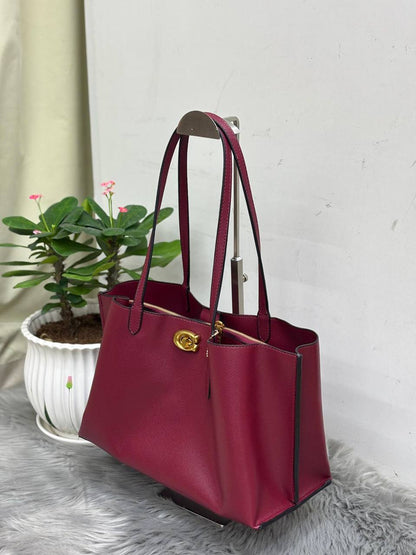 Coach
95 dhs✅

Zain244
♥️♥️♥️