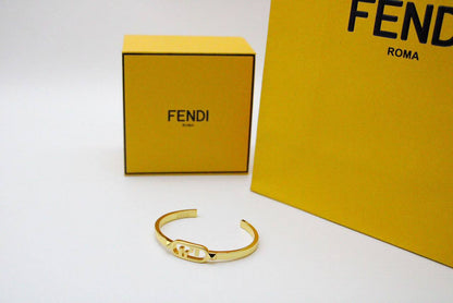 Fendi

Master🌺🌺
For Price 👇 WhatsApp✅
0568585901 
0507557372
0552275751 Owner Zain 👌

Zain122
♥️♥️♥️