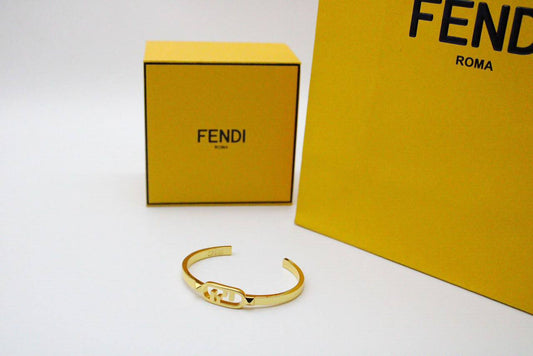 Fendi

Master🌺🌺
For Price 👇 WhatsApp✅
0568585901 
0507557372
0552275751 Owner Zain 👌

Zain122
♥️♥️♥️