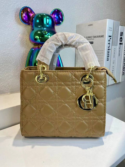 Dior
75 dhs👑

With Box
🎁🎁🎁

Zain50
♥️♥️♥️