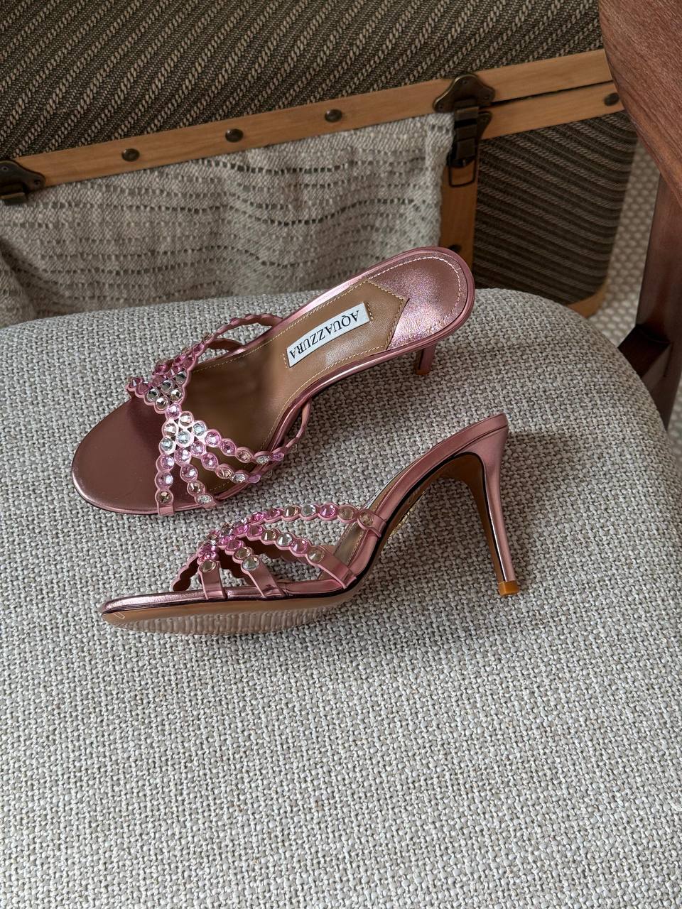 Aquazzura 🩶
Size: 36 to 41
Super master quality 
450 dhs🇦🇪

Zain198
♥️♥️♥️
