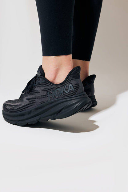 Hoka Clifton 9 ‘Black’🖤
36-45 AVAILABLE 🤩
210 dhs✅

Zain242
♥️♥️♥️