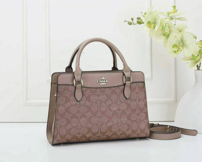 COACH 
NEW CAME 

GOOD QUALITY  

95 dhs🪙🖤

Zain39
♥️♥️♥️