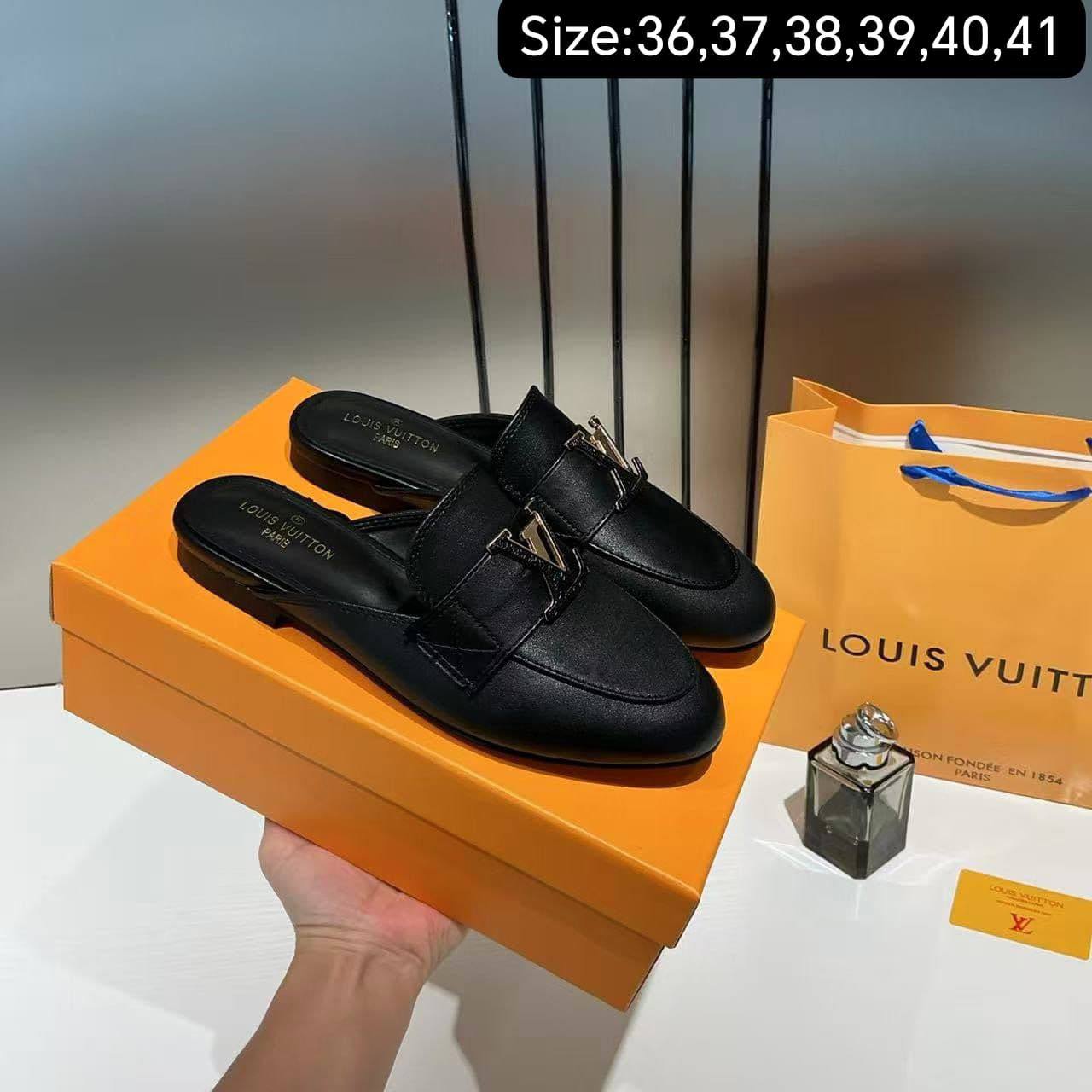 LV
Size 36-41
115 dhs🇦🇪

Zain40
♥️♥️♥️