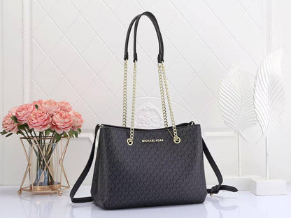 Mk 
100 dhs✅
Size 35cm

Zain161
♥️♥️♥️