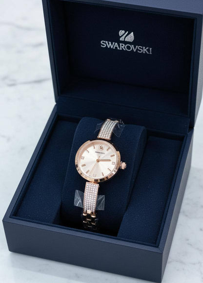 SWAROVSKI 🆕 LADIES 
GOOD QUALITY 💯
60 dhs🪙🖤

Zain133
♥️♥️♥️
