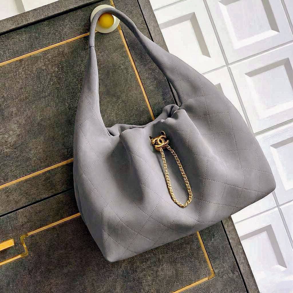 CHANEL 
HIGH QUALITY 
130 dhs🇦🇪🇦🇪

Zain295
♥️♥️♥️