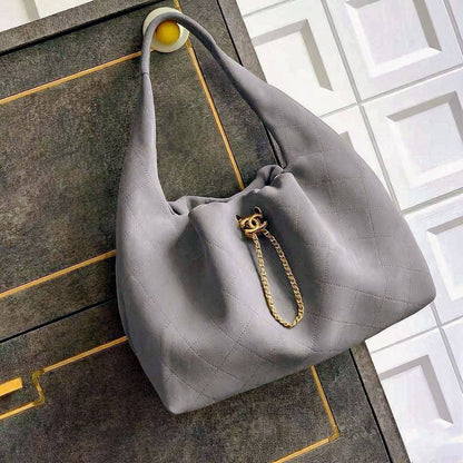 CHANEL 
HIGH QUALITY 
130 dhs🇦🇪🇦🇪

Zain295
♥️♥️♥️