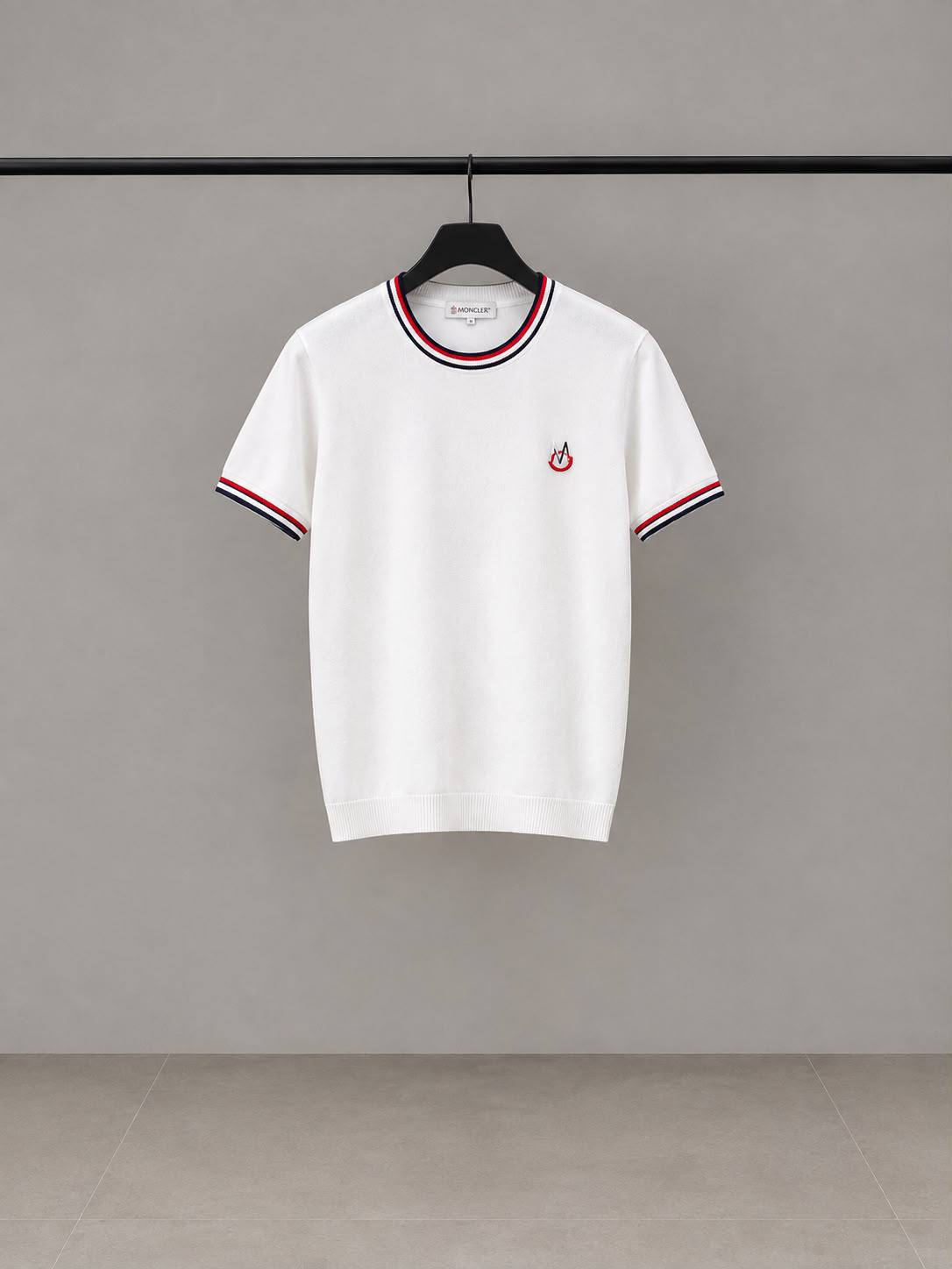 MONCLER❣️
SUPER MASTER QUALITY ✨
SIZE :S M L XL XXL
320 dhs🇦🇪🇦🇪

Zain327
♥️♥️♥️