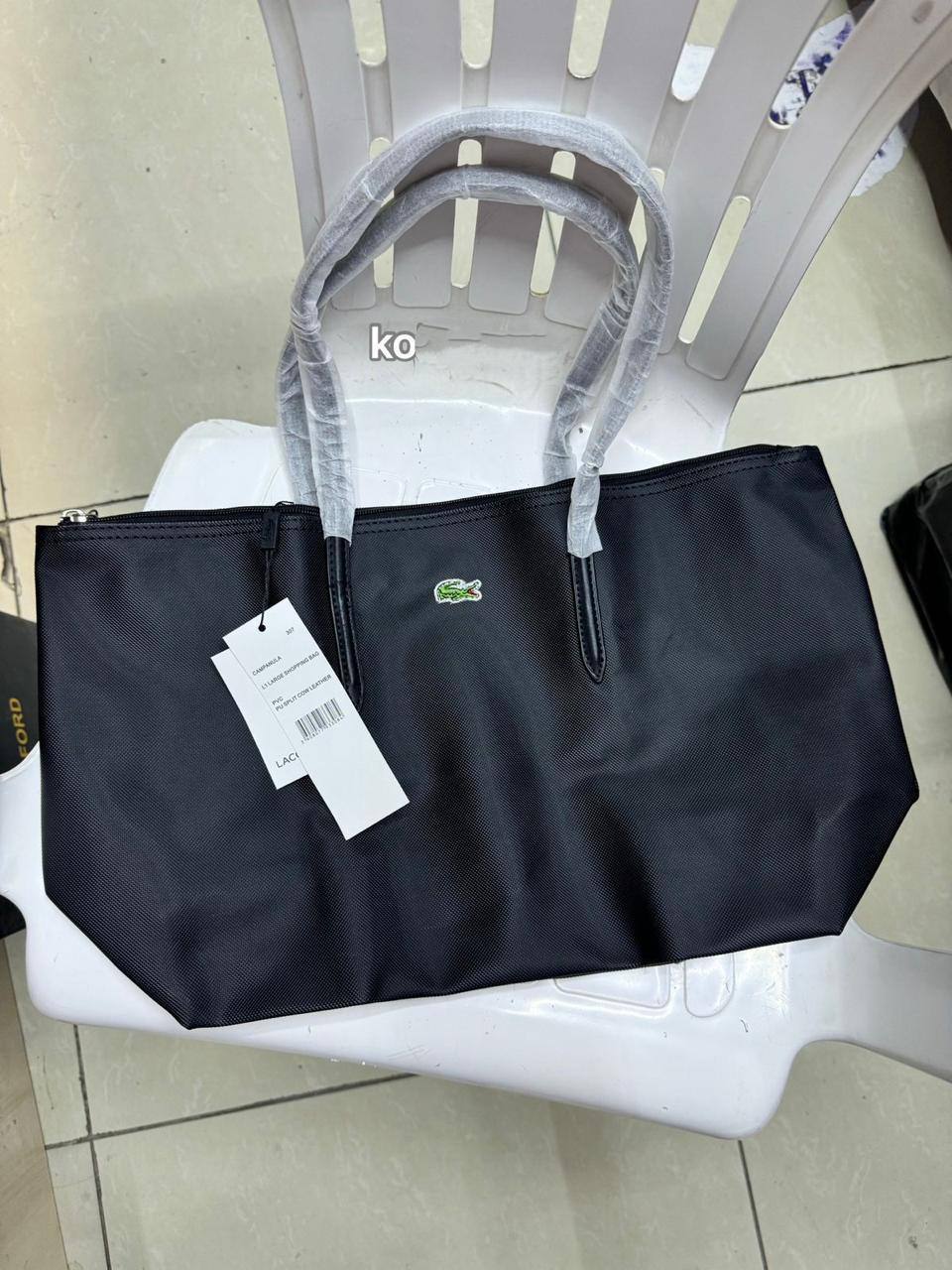 ❤️‍🔥LACOSTE 🐊 Tote
1⃣️First quality 
Size: 47 * 30 cm
55 dhs✅

Zain115
♥️♥️♥️