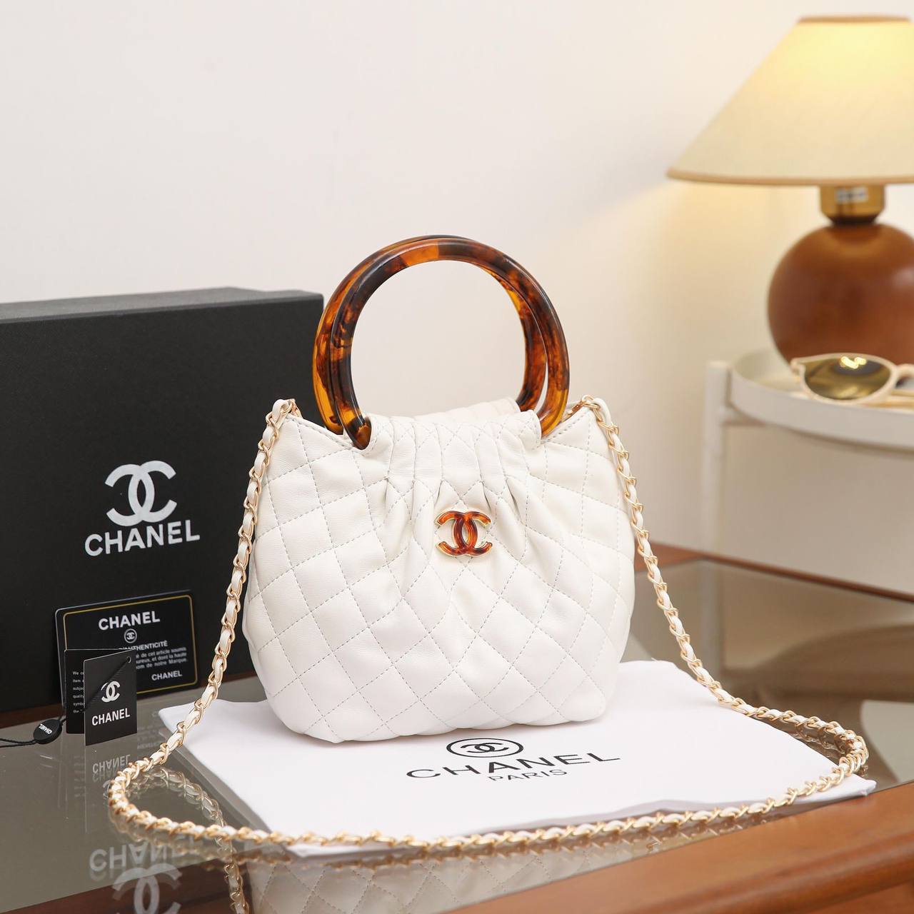 CHANEL 
NEW DESIGN 

HIG QUALITY 

WITH BOX 
🎁🎁🎁

110 dhs✅

Zain39
♥️♥️♥️