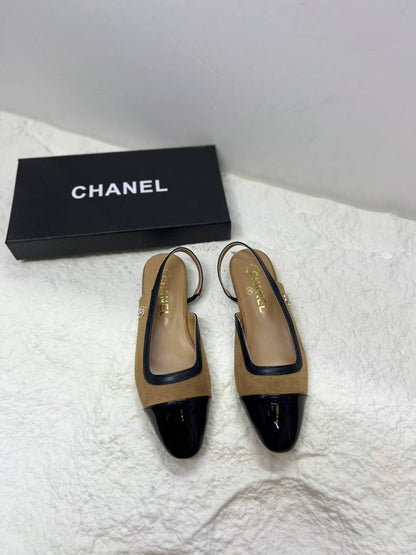 CHANEL
SIZE 36-41
105 dhs✅

Zain21
♥️♥️♥️