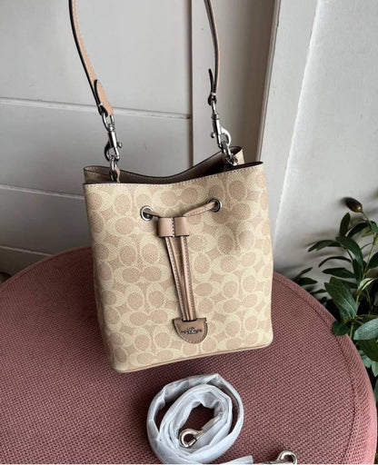 New Stock Coach
Master❣️❣️👌👌
For Price 👇 WhatsApp✅
0568585901 
0507557372
0552275751 Owner Zain 👌

Zain248
♥️♥️♥️