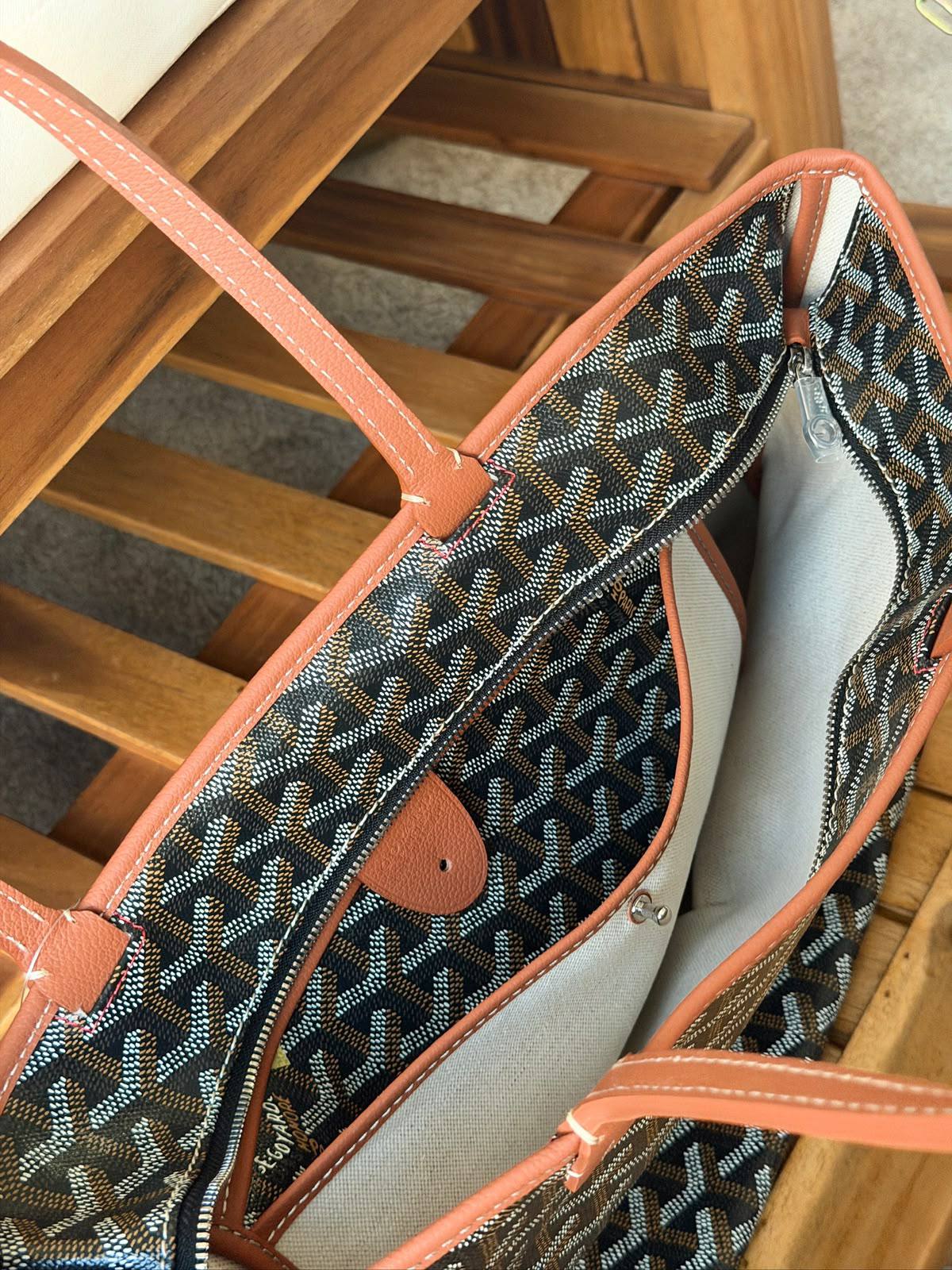 GOYARD 

Super Master Quality 
With zipper 
Size PM 

For Price 👇 WhatsApp✅
0568585901 
0507557372
0552275751 Owner Zain 👌

Zain321
♥️♥️♥️