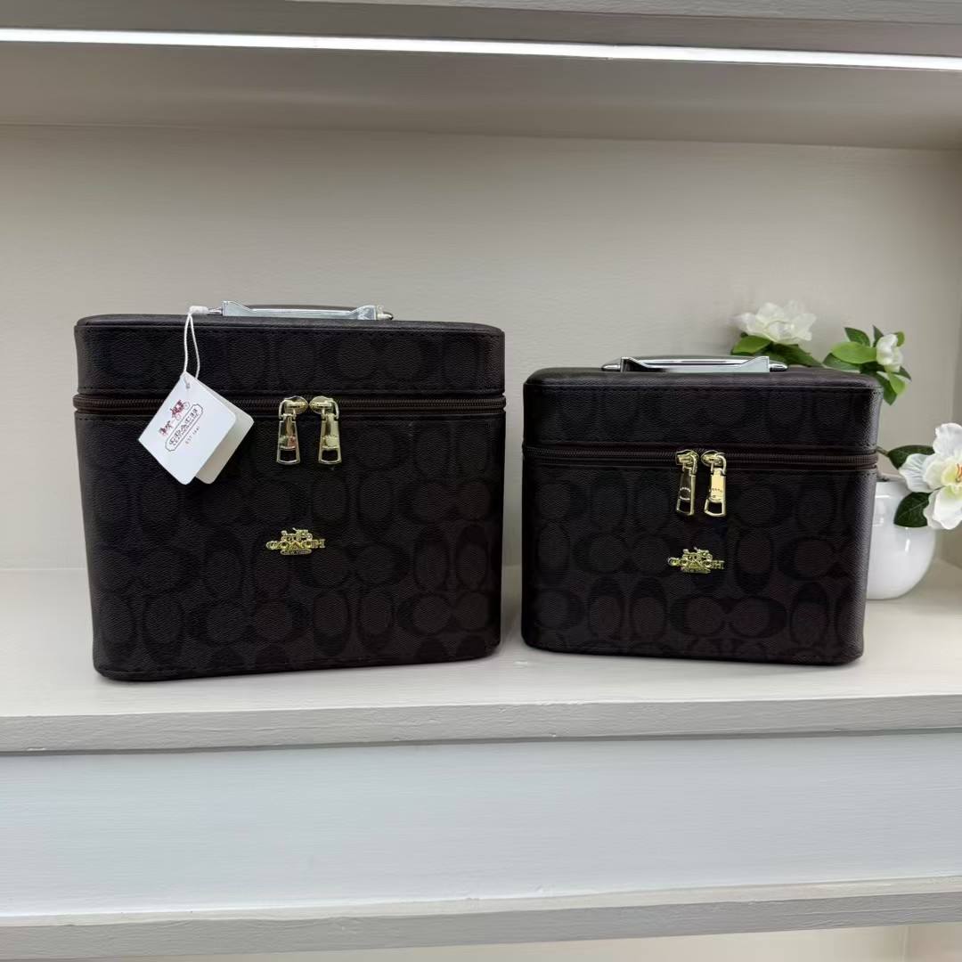 Coach
80 dhs💓

Zain232
♥️♥️♥️