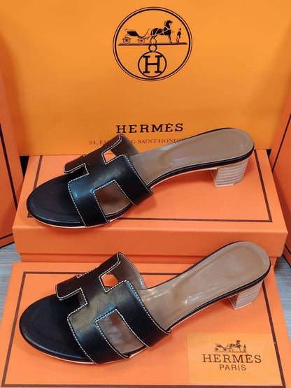 Hermes Heel 
Size 36 To 41
100 dhs✅

Zain16
♥️♥️♥️