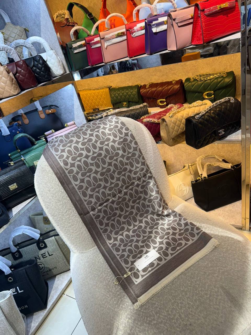 New
Cotton scarf 
45 dhs🪙🌨️

Zain93
♥️♥️♥️