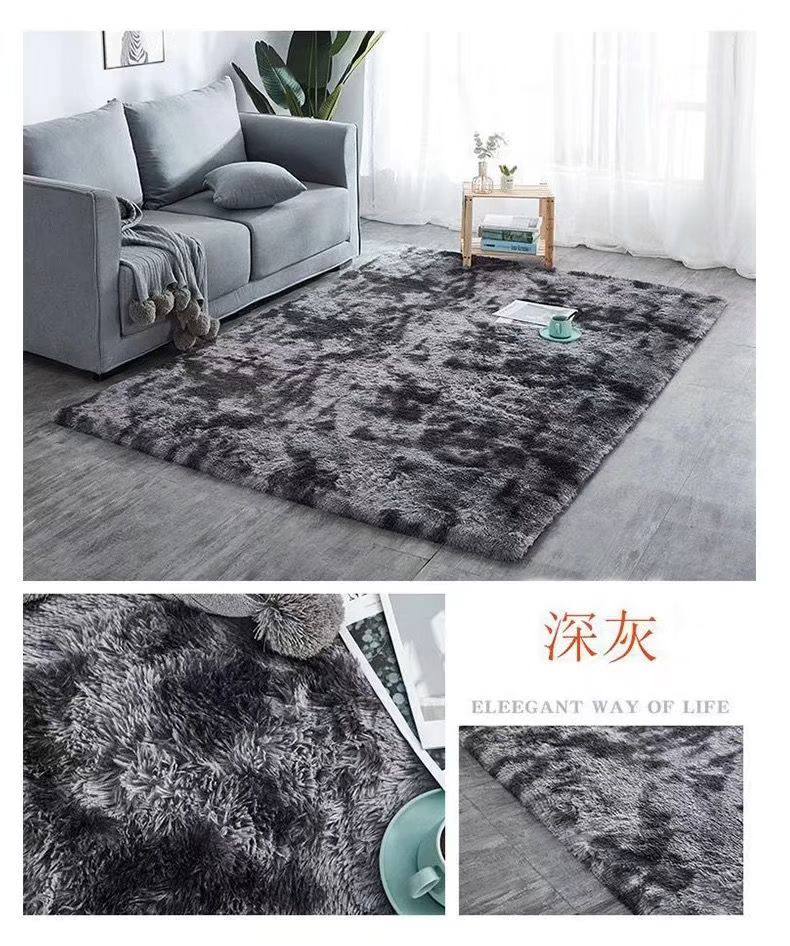 Velvet carpet 
Washing machine you can wash .
Good quality strong for long time !!
Size 160*210
120 dhs✅

Zain99
♥️♥️♥️