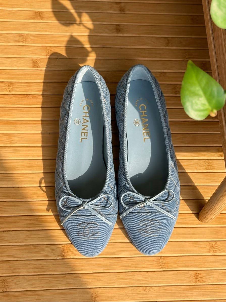 𝐂𝐇𝐀𝐍𝐄𝐋 

𝐁𝐀𝐋𝐋𝐄𝐑𝐈𝐍𝐀

𝐒𝐈𝐙𝐄 𝟑𝟓 𝐭𝐨 𝟒𝟐 
480 dhs🇦🇪🇦🇪

Zain303
♥️♥️♥️