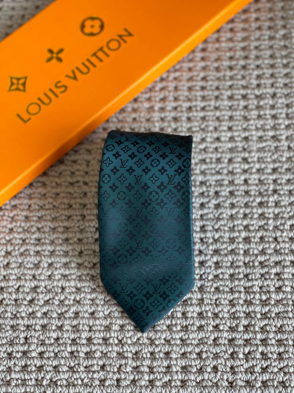 LV
TIE
*Master Quality*
190 dhs🇦🇪🇦🇪

Zain179
♥️♥️♥️