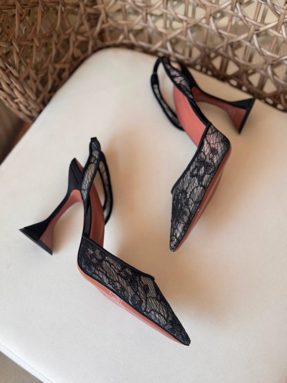 AMINA 🖤
🤩Available new 😍😍
Size: 36 to 41
Super master quality
450 dhs✅

Zain198
♥️♥️♥️