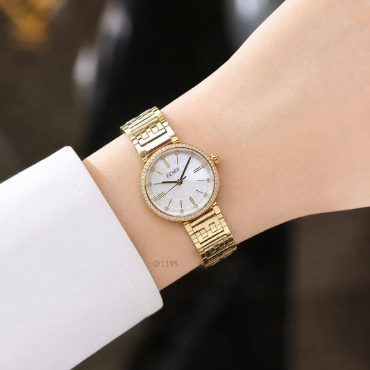 FENDI LADY 31.M 
260 dhs🇦🇪🇦🇪

Zain304
♥️♥️♥️