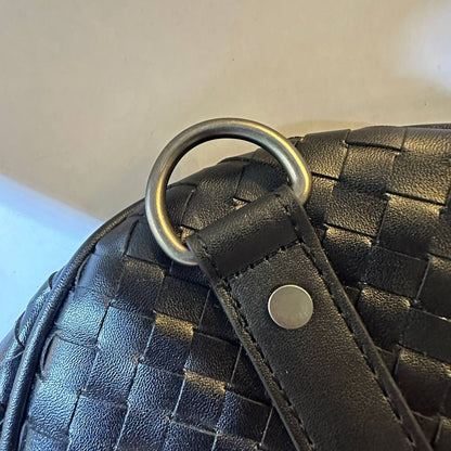 BOTTEGA 
TRAVELLING BAG 
COPY ONE
 45CM 
UNISEX 
220 dhs✅

Zain39
♥️♥️♥️