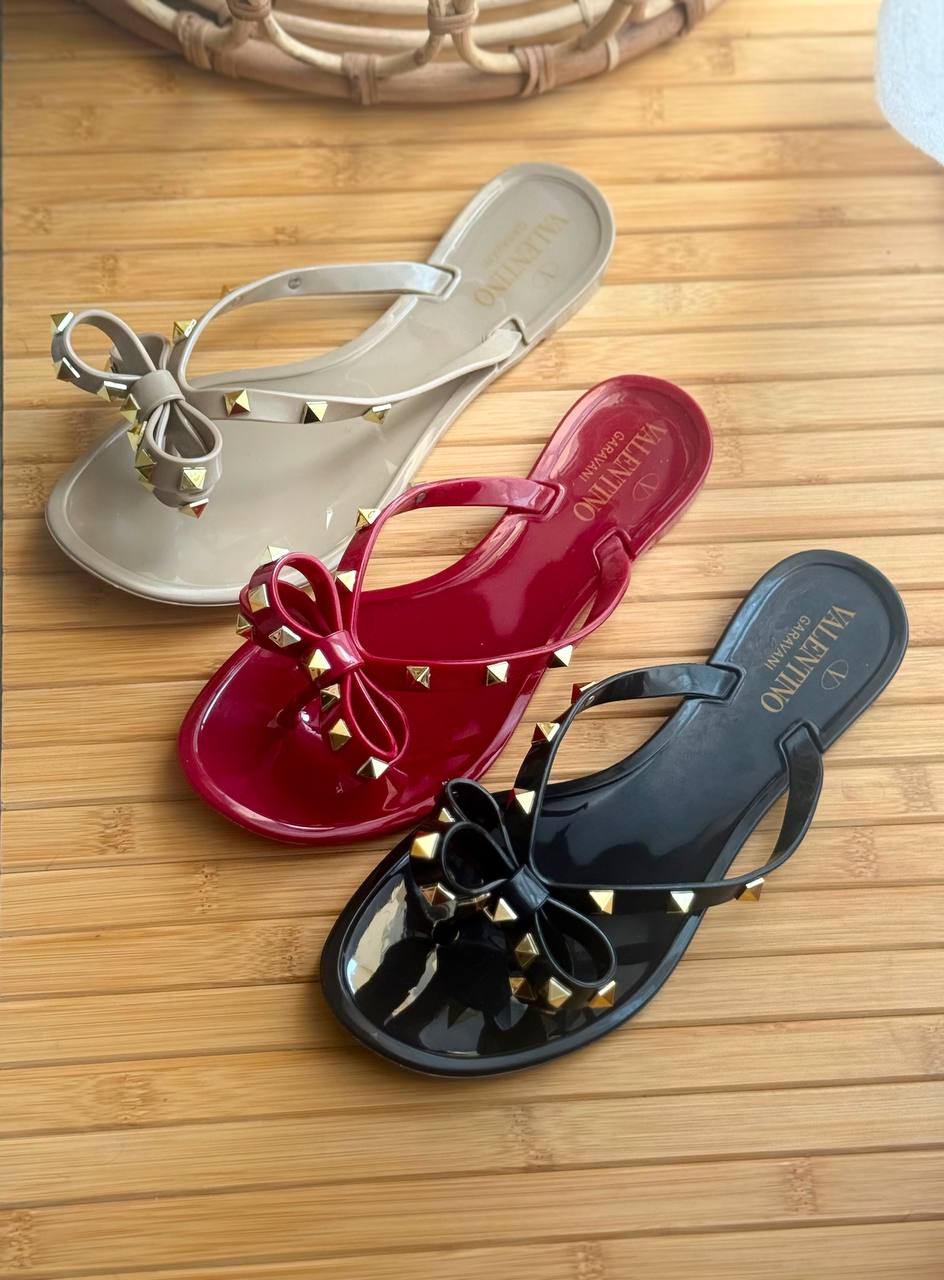Valentino
AA Quality
𝗦𝗶𝘇𝗲 𝟯𝟲 𝘁𝗼𝗼 𝟰𝟭 
450 dhs🇦🇪🇦🇪

Zain303
♥️♥️♥️
