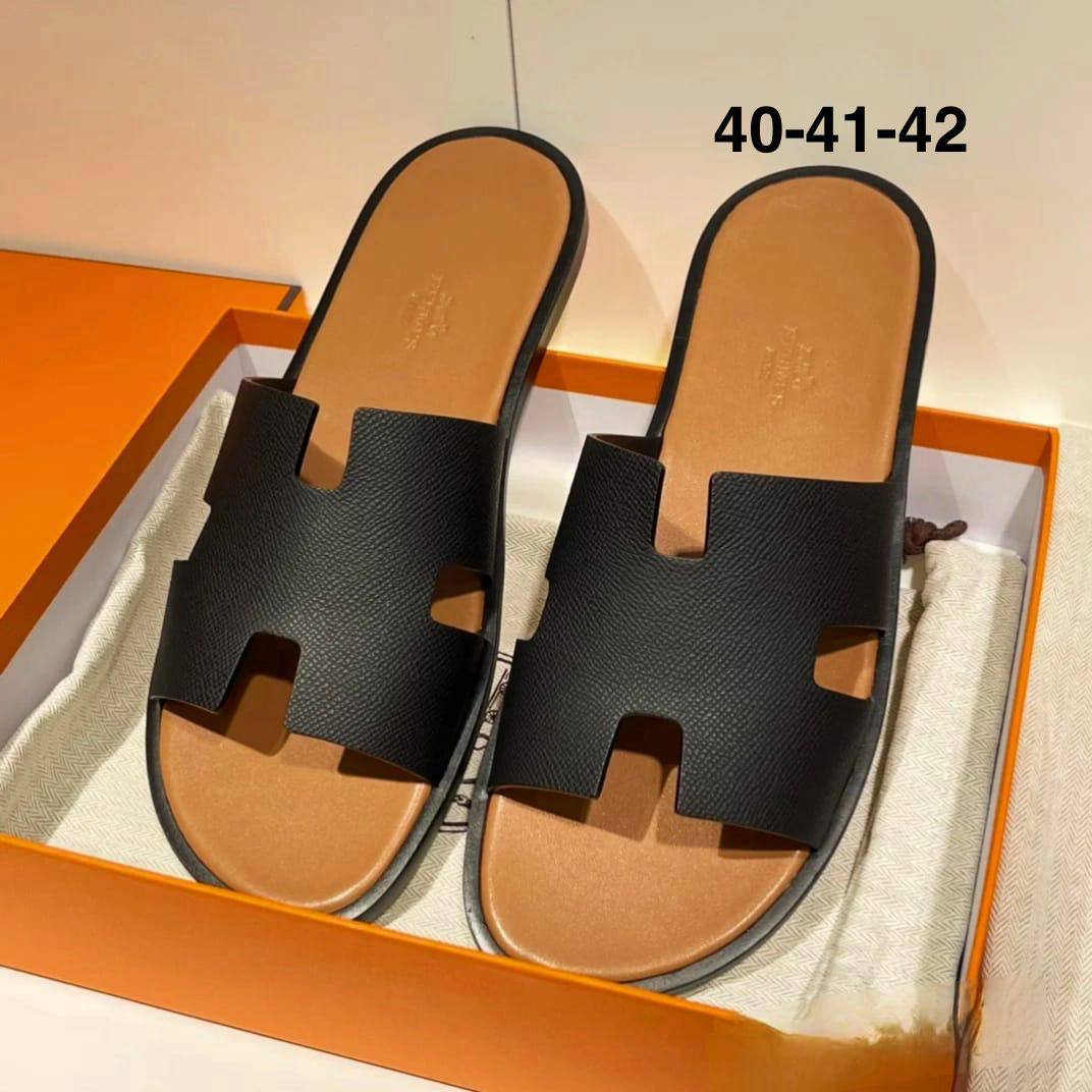 HERMES 
MEN SLIPPER 
GOOD QUALITY 
95 dhs💚

Zain40
♥️♥️♥️