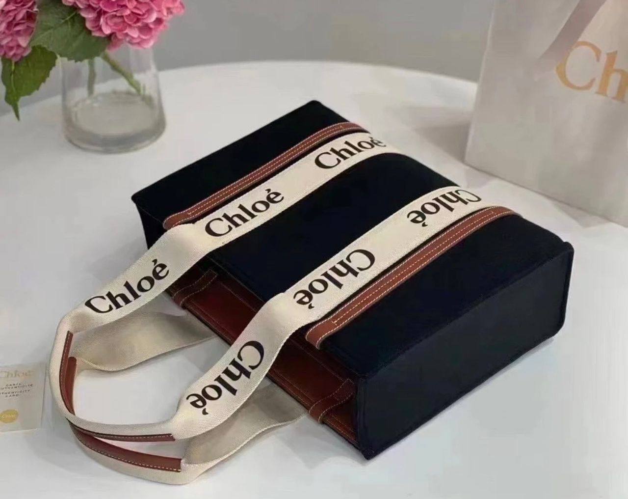 Chloe
95 dhs🪙🌨️
SIZE：37×26×12CM
Good quality

Zain35
♥️♥️♥️