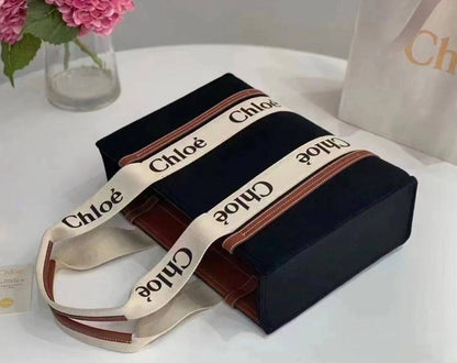 Chloe
95 dhs🪙🌨️
SIZE：37×26×12CM
Good quality

Zain35
♥️♥️♥️