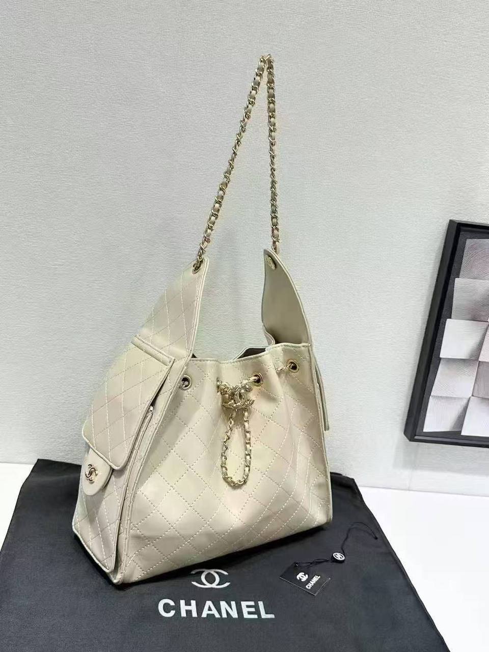Chanel
120 dhs🪙🌨️

Zain177
♥️♥️♥️