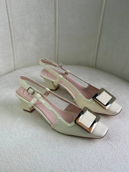 Roger Vivier 
Super *AAA* *+* Quality 💯 
With original packing🎁🎁
SIZE:36and42
Available now
450 dhs🇦🇪🇦🇪

Zain309
♥️♥️♥️