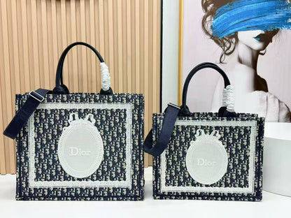 Dior bags

Big size: 330 dhs🇦🇪🇦🇪

Small size: 320 dhs🇦🇪🇦🇪

Zain153
♥️♥️♥️
