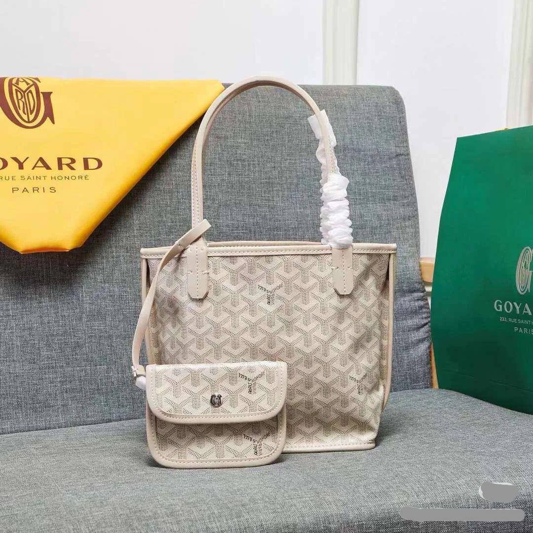 🌈 Goyard Small
1️⃣ First quality 
Size : 29 * 20 cm
75 dhs✅

Zain115
♥️♥️♥️