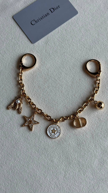 GUCCI  & CHANEL 
CHARMS
Super master quality 
*with complete packing*🎁
240 dhs✅

Zain280
♥️♥️♥️