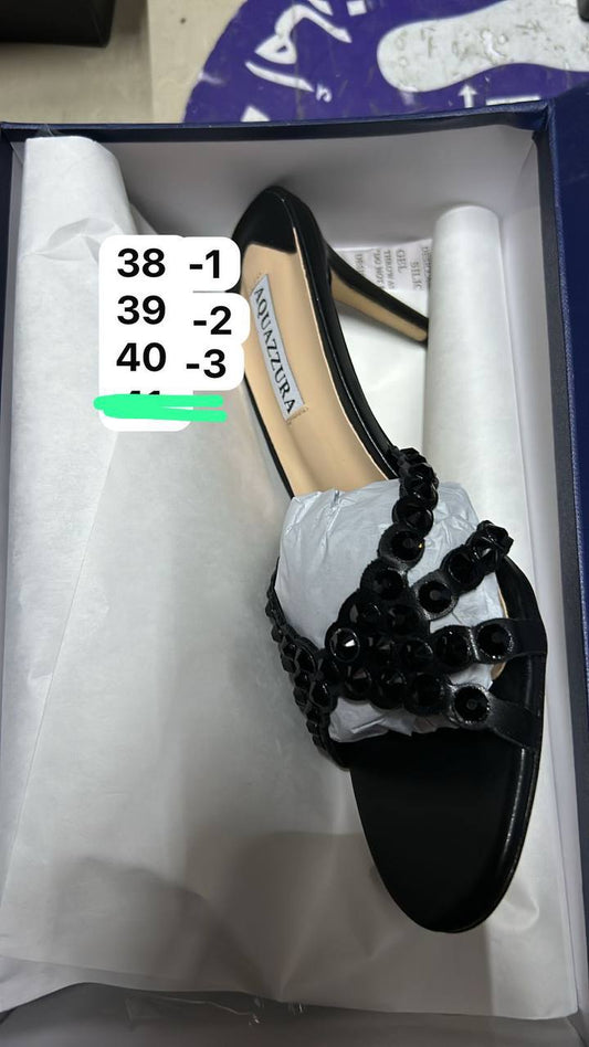 AQUAZZURA

120 dhs✅

Zain103
♥️♥️♥️