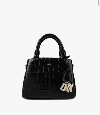 DKNY
100 dhs✅

size：22cm
Good-quality 

with box
🎁🎁🎁

Zain35
♥️♥️♥️