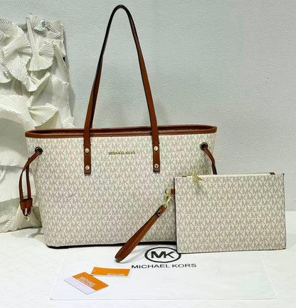 MK 
2 in 1

First quality 
Size : 36 * 14 * 26 cm

with pouch
100 dhs🇦🇪🇦🇪

Zain115
♥️♥️♥️