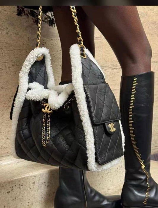 🤍*CHANEL* 🤍    
          🦋🌿
💗Available now 🩷💫
For Price 👇 WTSP Text Zain 0568585901

Zain246
♥️♥️♥️