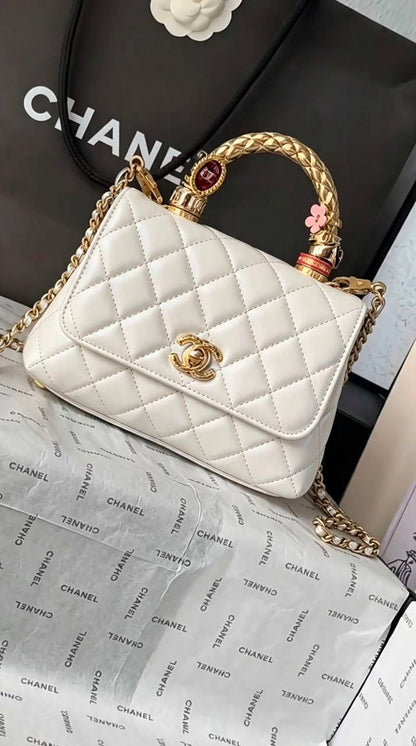Chanel
130 dhs🇦🇪🇦🇪
High-quality magnetic box

Zain35
♥️♥️♥️