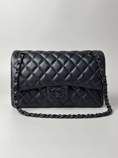 Chanel

High quality
With box 

115 dhs🇦🇪🇦🇪🇦🇪

Zain50
♥️♥️♥️