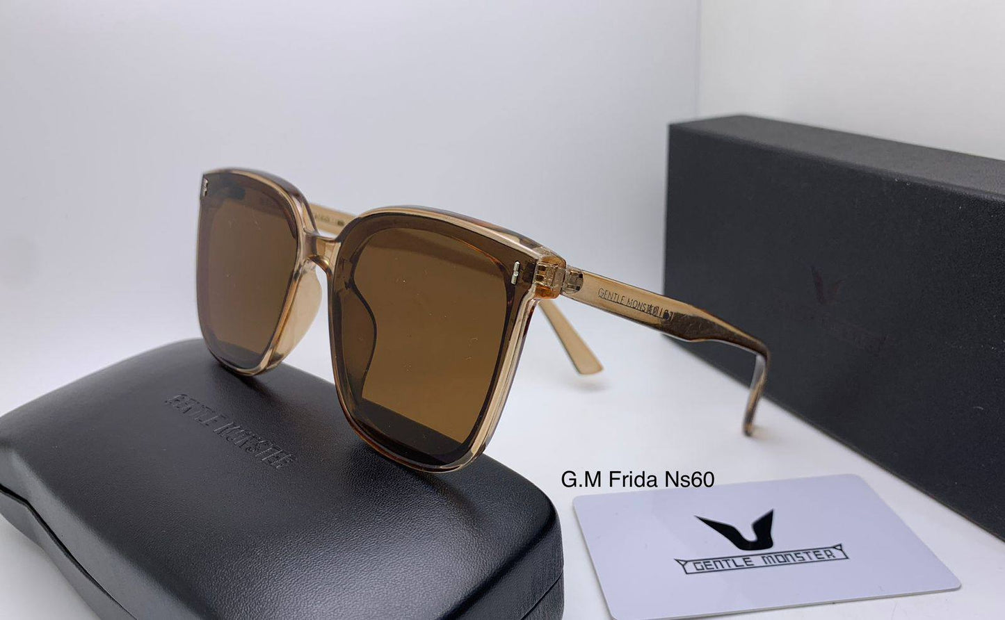 Sunglasses
70 dhs🪙🌨️

Zain126
♥️♥️♥️