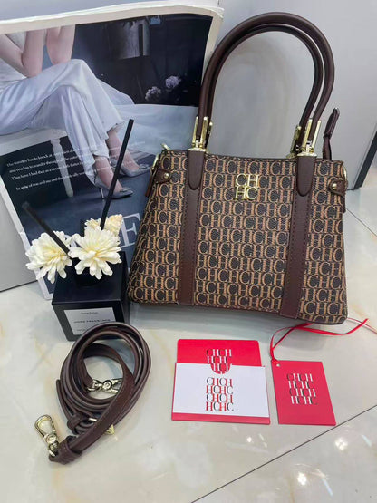CH CH
High quality 
Size:23cm
115 dhs🇦🇪🇦🇪🇦🇪

Zain70
♥️♥️♥️