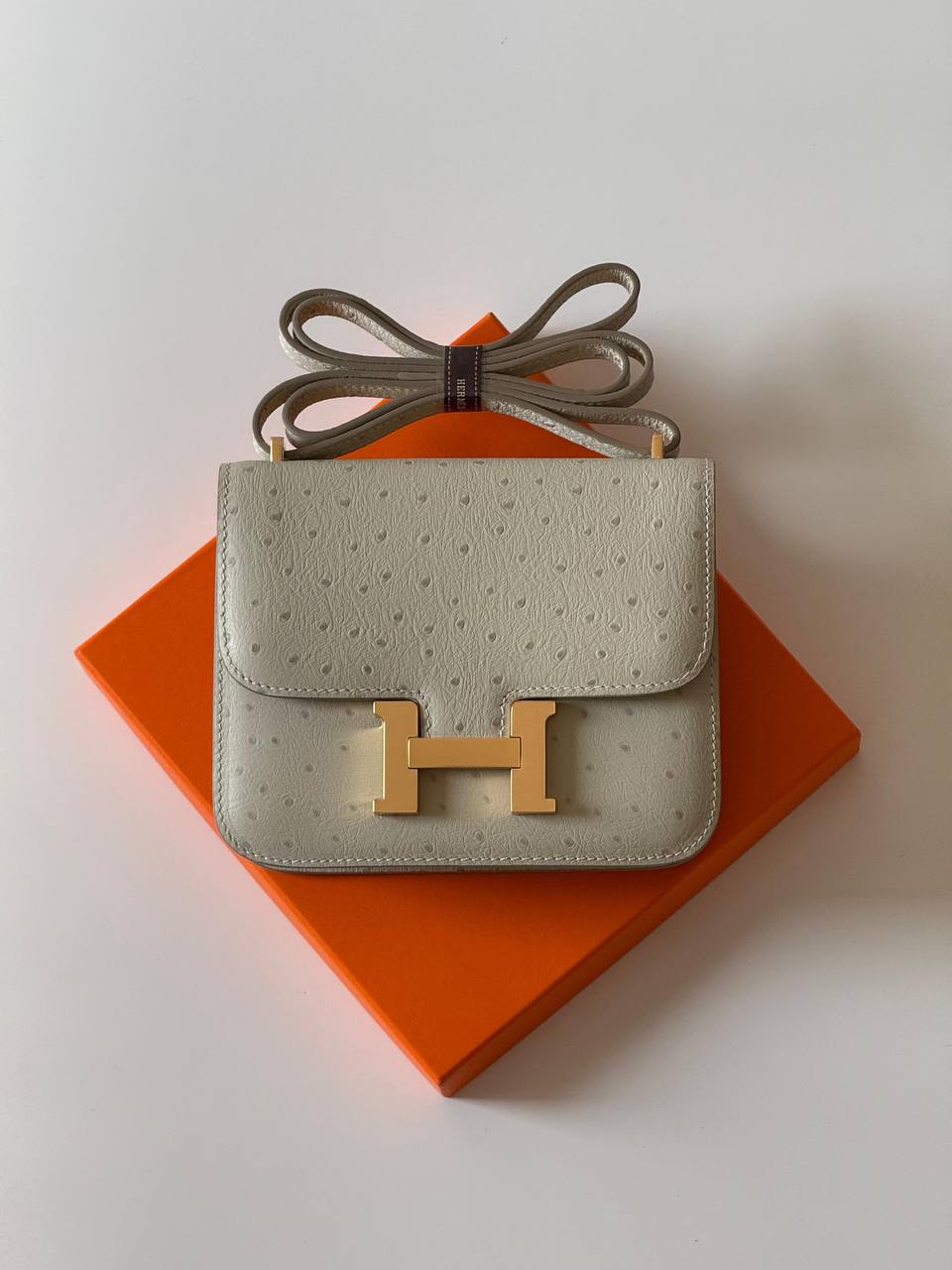 Hermes constance 18cm💕master quality😍with box❤️
340 dhs🪙🌨️

Zain52
♥️♥️♥️