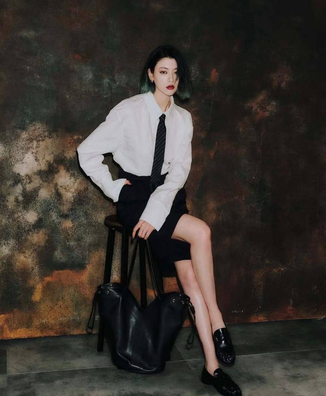 YSL 
HIGH QUALITY 
100 dhs🇦🇪🇦🇪

Zain295
♥️♥️♥️